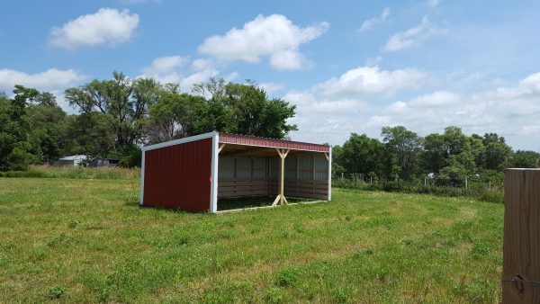 red horse shed 